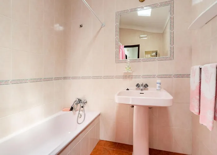 Serradas By Interhome ヴァウ